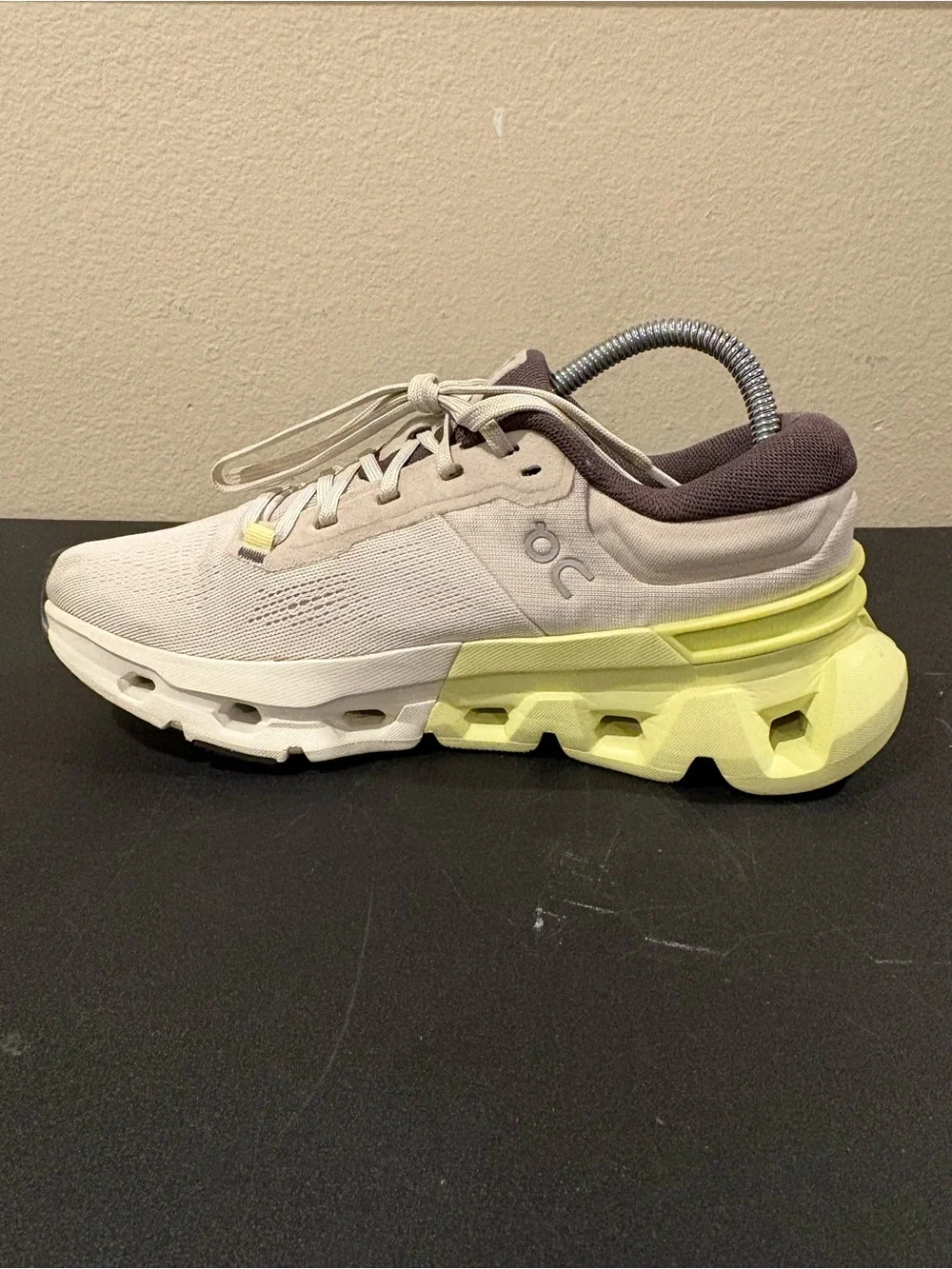On Cloudflyer 5 Running Shoe Pearl/Hay  Women's Sz 7.5 New Insoles Fast Shipping